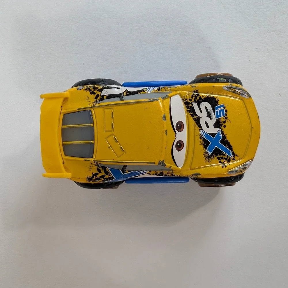 Disney Pixar Cars Mattel XRS Mud Racing Cruz Ramirez Dinoco 51 Diecast Car
